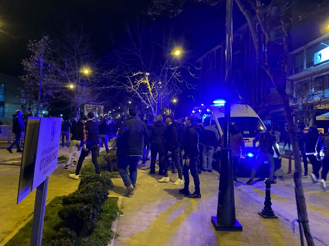 sakaryanin-erenler-ilcesinde-ortaligin-adeta-savasa-alanina-dondugu-dugun-salonunun-son-hali-olayin-buyuklugunu-bir-kez-daha-gozler-onune-serdi-10.jpg