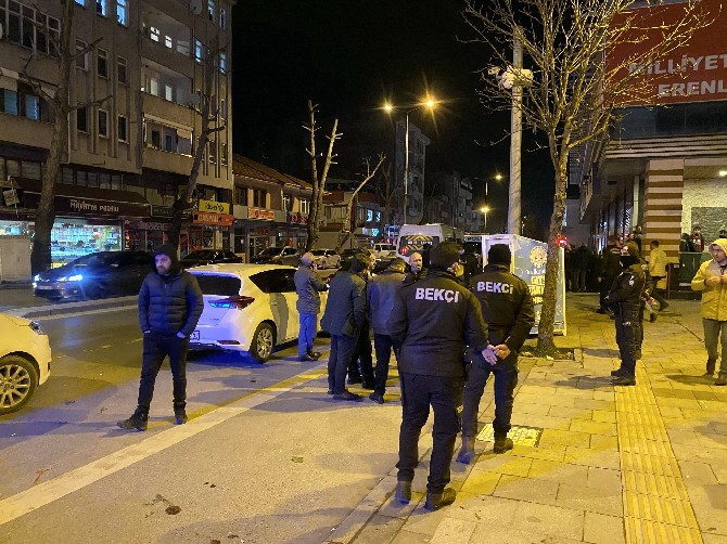 sakaryanin-erenler-ilcesinde-ortaligin-adeta-savasa-alanina-dondugu-dugun-salonunun-son-hali-olayin-buyuklugunu-bir-kez-daha-gozler-onune-serdi-12.jpg