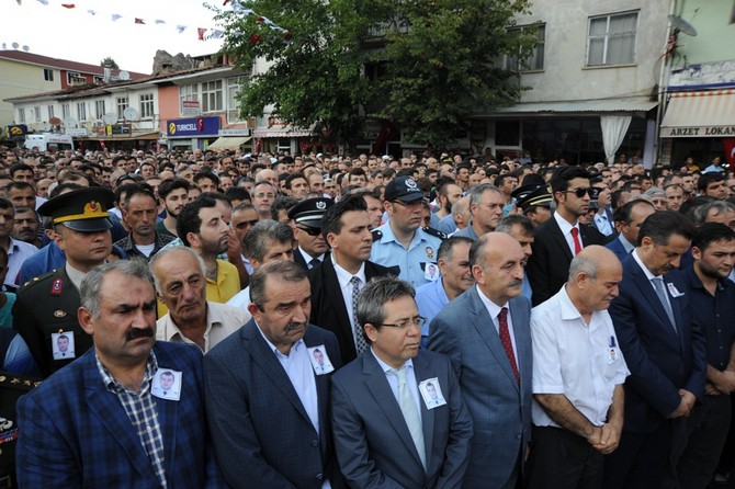salih-huseyin-parca’nin-cenazesi-artvin’de-defnedildi-(12).jpg
