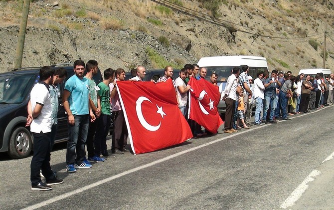 salih-huseyin-parca’nin-cenazesi-artvin’de-defnedildi-(2).jpg