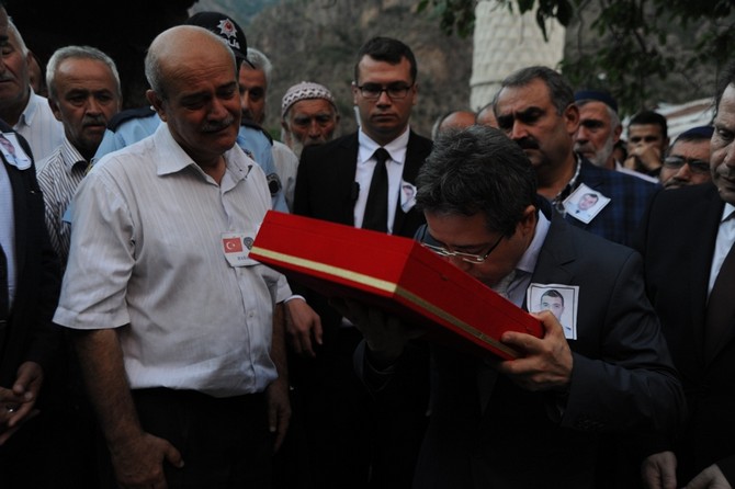 salih-huseyin-parca’nin-cenazesi-artvin’de-defnedildi-(23).jpg