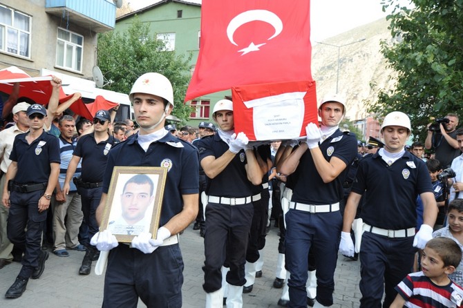 salih-huseyin-parca’nin-cenazesi-artvin’de-defnedildi-(8).jpg