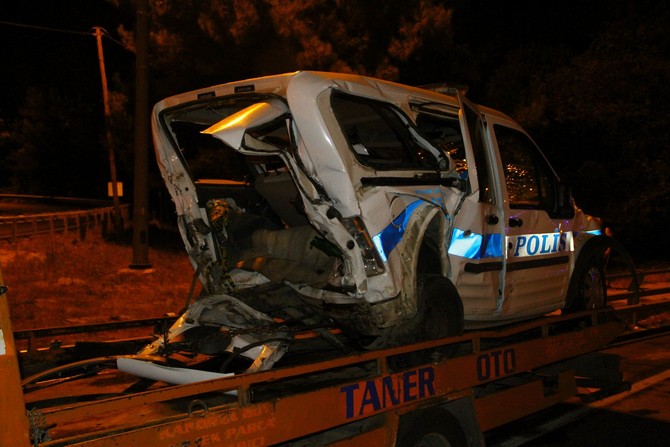 samsun’da-kazaya-mudahale-eden-polislere-minibus-carpti-4’u-polis-6-yarali-(12).jpg