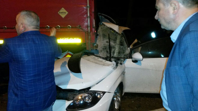 samsunda-tira-carpan-otomobildeki-3-universiteli-oldu-6.jpg samsunda-tira-carpan-otomobildeki-3-universiteli-oldu-6.jpg