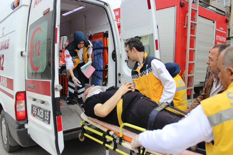 samsunda-yolcu-midibusleri-carpisti-17-yarali-3.20150415144538.jpg samsunda-yolcu-midibusleri-carpisti-17-yarali-3.20150415144538.jpg