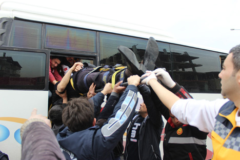 samsunda-yolcu-midibusleri-carpisti-17-yarali-4.jpg samsunda-yolcu-midibusleri-carpisti-17-yarali-4.jpg