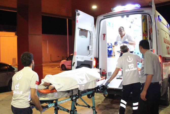 samsunun-havza-ilcesinde-yolcu-otobusu-ile-tirin-carpmasi-sonucu-11-kisi-yaralandi-(5).jpg