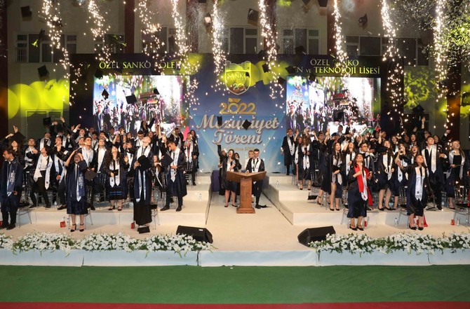 sanko-okullarinda-mezuniyet-heyecani-5.jpg