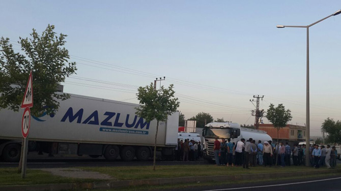 sanliurfada-askeri-arac-devrildi-1-sehit,-18-yarali3.jpg sanliurfada-askeri-arac-devrildi-1-sehit,-18-yarali3.jpg