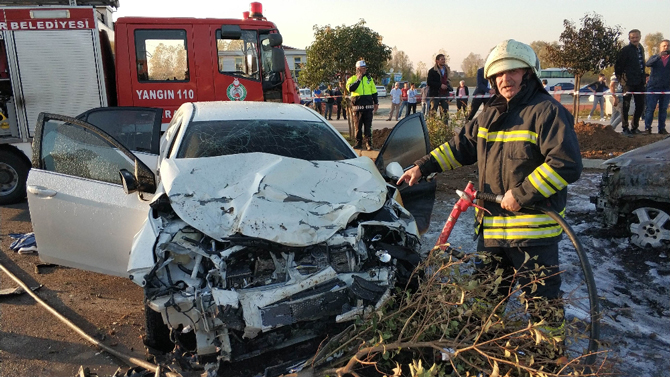 savcinin-kullandigi-cip-ile-otomobil-carpisti-1-olu-8-yarali.jpg