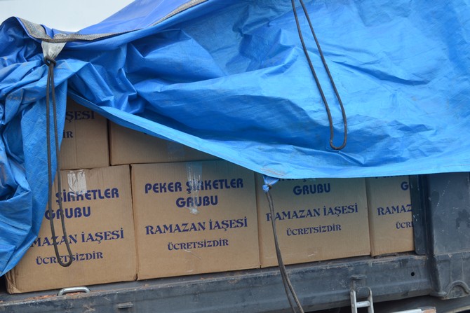 sedat-pekerden-rizede-4250-aileye-yardim-paketi-(9).jpg