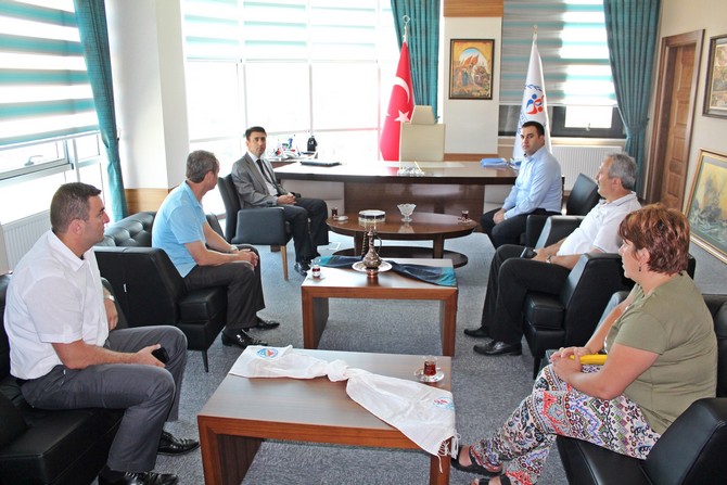 sefik-aygolden-rize-genclik-hizmetleri-ve-spor-il-mudurlugune-veda-ziyareti-(7).jpg