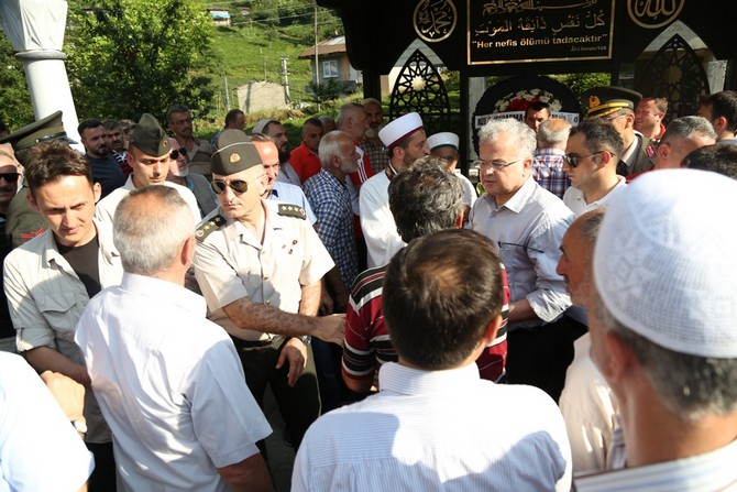 sehit-aileleri-dernek-baskani-kemal-aksu’nun-babasi-riza-aksu’nun-cenazesi--(11).jpg