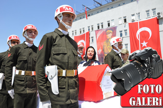 sehit-binbasi-arslan-kulaksiza-son-gorev-foto-galeri.jpg sehit-binbasi-arslan-kulaksiza-son-gorev-foto-galeri.jpg