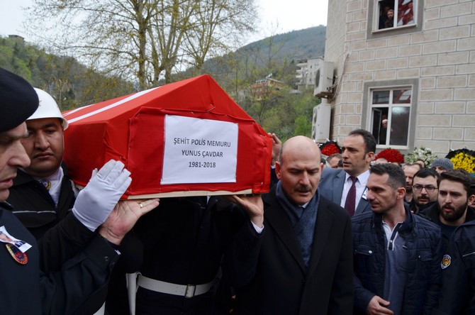 sehit-polis-memuru-son-yolculuguna-ugurlandi-(13).jpg