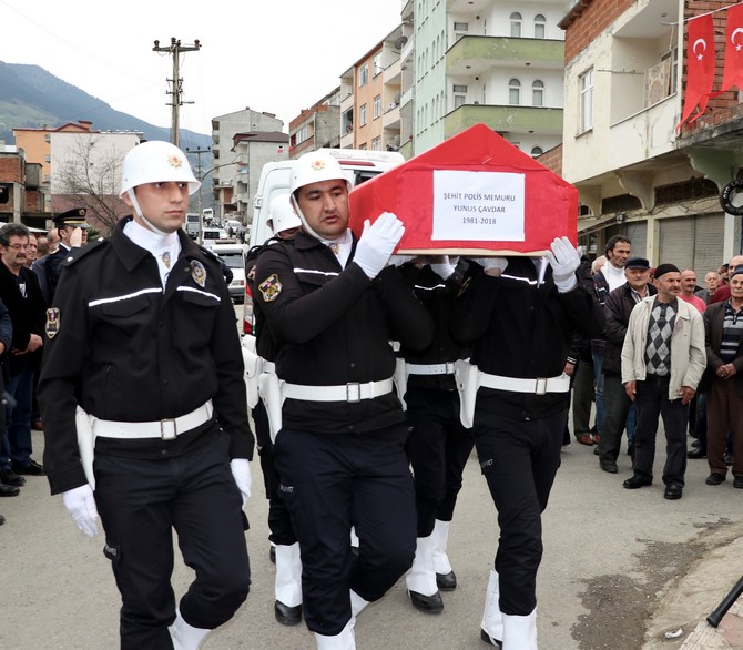 sehit-polis-memuru-son-yolculuguna-ugurlandi-(9).jpg