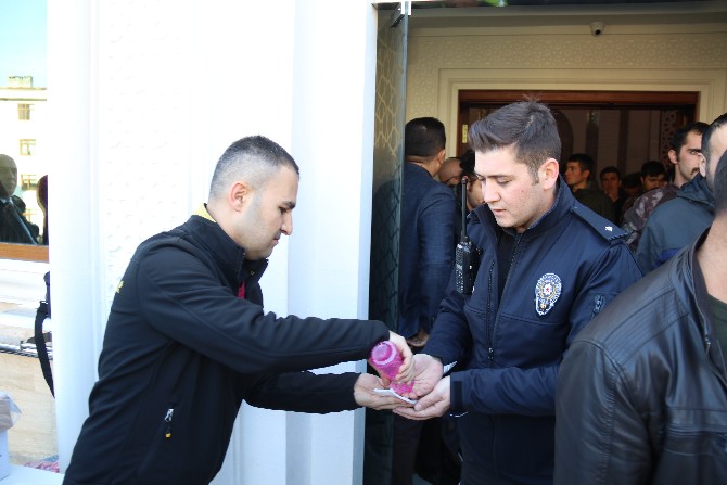 sehit-rize-emniyet-muduru-altug-verdi-olumunun-1.-yildonumunde-unutulmadi-(2).jpg