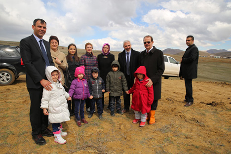 sehit-savci-kiraz-anisina-bayburt-universitesinde-hatira-ormani-olusturuldu--10.jpg sehit-savci-kiraz-anisina-bayburt-universitesinde-hatira-ormani-olusturuldu--10.jpg