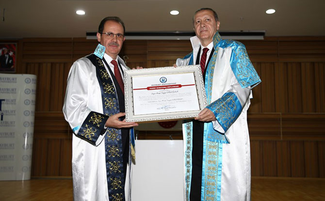 selcuk-coskun-erdogan-fahri-doktora-unvani.jpg selcuk-coskun-erdogan-fahri-doktora-unvani.jpg