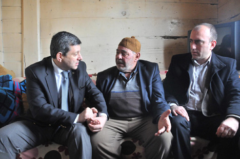 semsettin-ozkan-topraga-verildi2.jpg semsettin-ozkan-topraga-verildi2.jpg