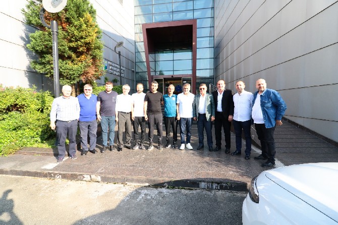 senol-gunesten-caykur-rizespor-kulubune-ziyaret-(6).jpg