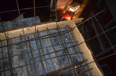 seviyorum-diyerek-kendini-bosluga-birakti5.jpg seviyorum-diyerek-kendini-bosluga-birakti5.jpg