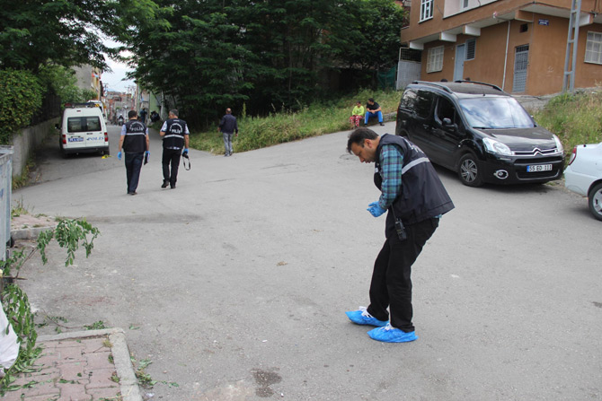 silahli-saldiridan-kacarken-duvardan-atlayan-genc-oldu2.jpg silahli-saldiridan-kacarken-duvardan-atlayan-genc-oldu2.jpg