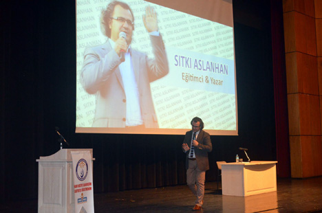sitki-aslanhan-rize’de-konferans-verdi4.jpg