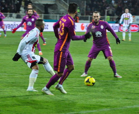 sivasspor-galatasaray-maci-1.jpg sivasspor-galatasaray-maci-1.jpg