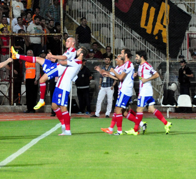 sivasspor-gol-sevinci.jpg