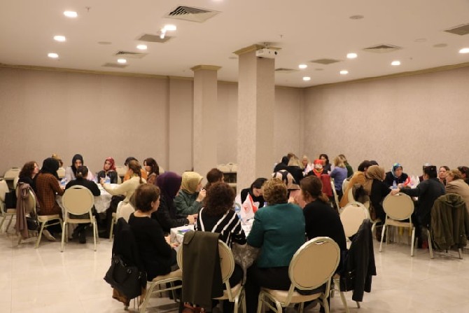 sivil-toplumda-kadin-temali-calistay-rize’de-gerceklesti-(15).jpg