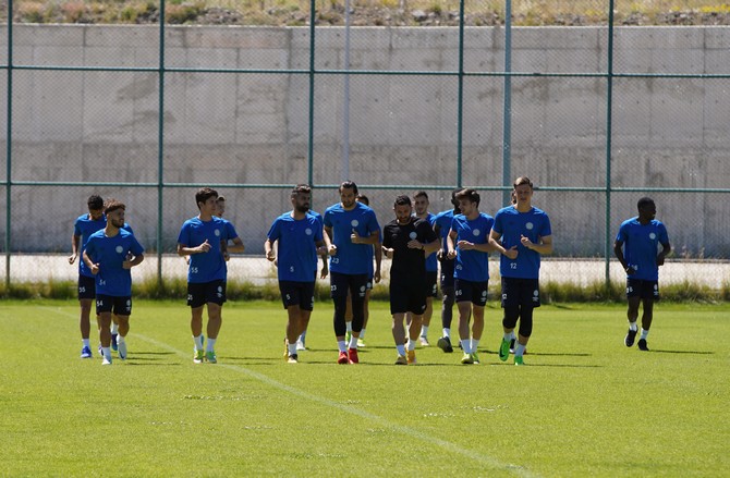 spor-toto-1-lig-ekiplerinden-caykur-rizespor-erzurum-kampini-tamamladi-1.jpg