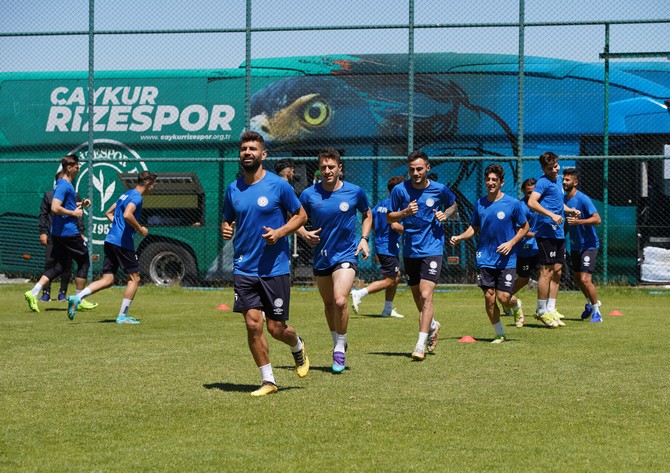 spor-toto-1-lig-ekiplerinden-caykur-rizespor-erzurum-kampini-tamamladi-4.jpg