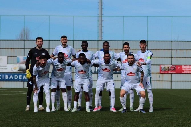spor-toto-1-lig-ekiplerinden-caykur-rizespor-ile-tff-2-lig-kirmizi-grup-ekiplerinden-1461-trabzon-fk-arasinda-mehmet-cengiz-tesislerinde-oynanan-hazirlik-karsilasmasi-1-1-berabere-tamamlandi-1.jpg