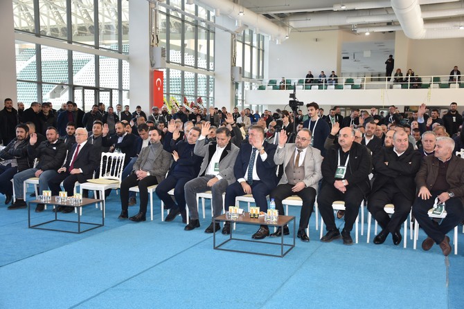 spor-toto-super-lig-ekiplerinden-giresunsporda-olaganustu-yapilan-genel-kurulda-yeni-baskan-nahit-ramazan-yamak-secildi-3.jpg