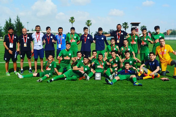 spor-toto-u15-elit-liginde-caykur-rize-turkiye-3.’su-oldu-(4).jpg