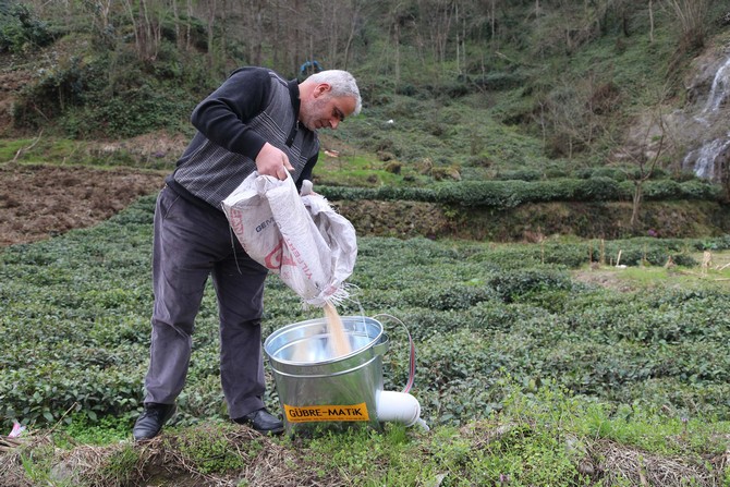 suat-hayri-caliskan-bahceleri-gubrelemek-icin-gubre-matik-gelistirdi-(6).jpg