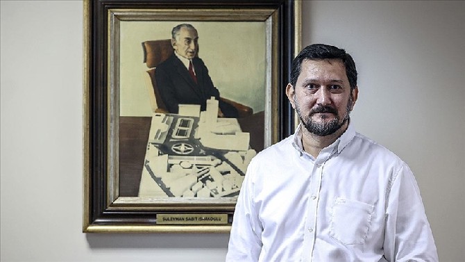 suleyman-ishakoglunun-torunu-mehmet-sozer-dedesinin-hayalinin-yillar-sonra-farkli-bir-projeyle-hayata-gecirilmesinin-mutlulugunu-yasiyor-3.jpg