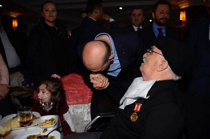 suleyman-soylu,-sehit-aileleriyle-bir-araya-geldi-(1)-001.jpg