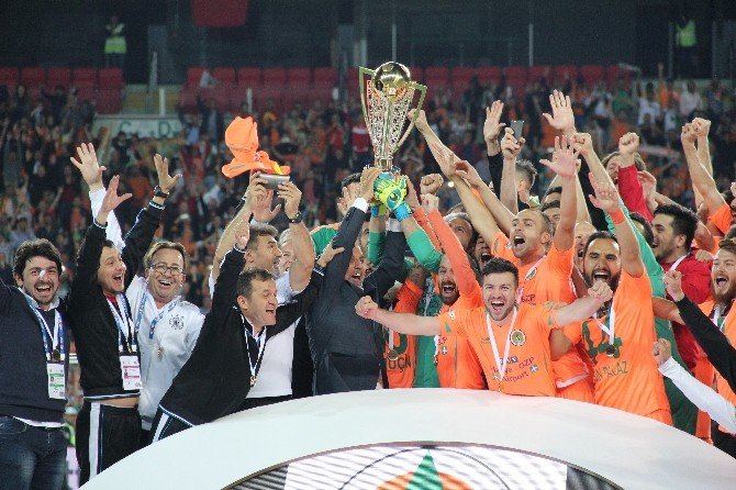 super-lig’e-cikan-3.-takim-alanyaspor!.jpg