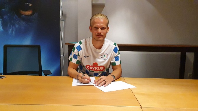 super-lig-takimlarindan-caykur-rizespor-finlandiyali-golcu-joel-pohjanpaloyu-1-yilligina-transfer-etti-1.jpg