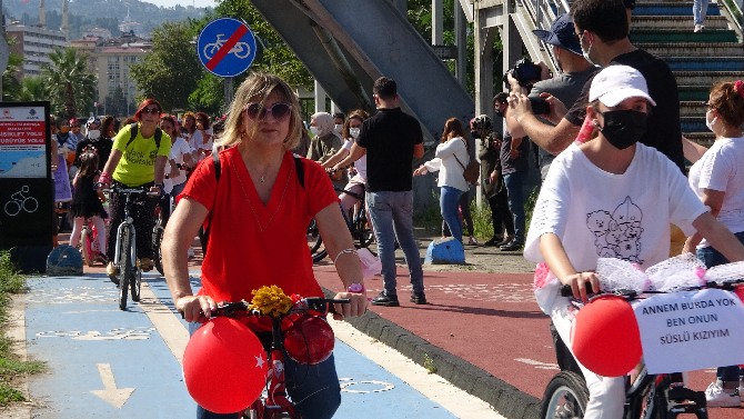 suslu-kadinlar-bisiklet-turu-etkinligi-kapsaminda-kadinlar-rizede-susledikleri-bisikletleri-ile-pedal-cevirdi-2.jpg