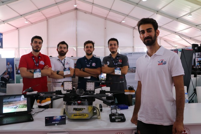 t3-vakfi-isbirligiyle-rizede-duzenlenen-havacilik-uzay-ve-teknoloji-festivali-teknofestte-kazanan-takimlar-samsundaki-finale-katilacak-1.jpg