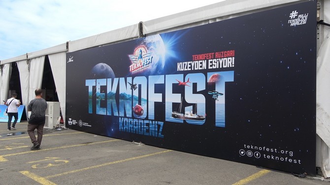 t3-vakfi-isbirligiyle-rizede-duzenlenen-havacilik-uzay-ve-teknoloji-festivali-teknofestte-kazanan-takimlar-samsundaki-finale-katilacak-4.jpg