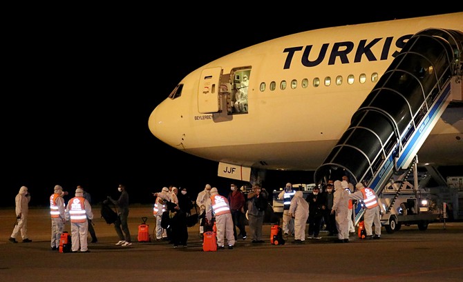 tanzanya-ve-kenyadan-getirilen-272-turk-vatandasi-samsunda-karantinaya-alindi-(14).jpg