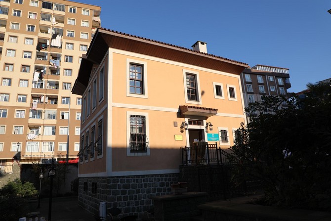 tarihi-rize-evi-acildi-(1)-001.jpg