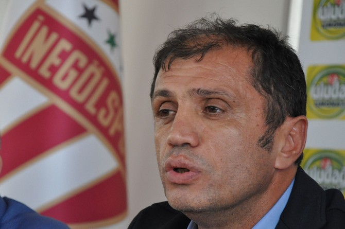 taskin-gungor,-inegolspora-imzayi-atti-(2).jpg