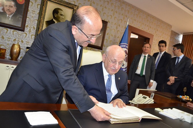 tbmm-baskani-kahraman’dan-baskan-gumrukcuoglu’na-ziyaret-(3).jpg