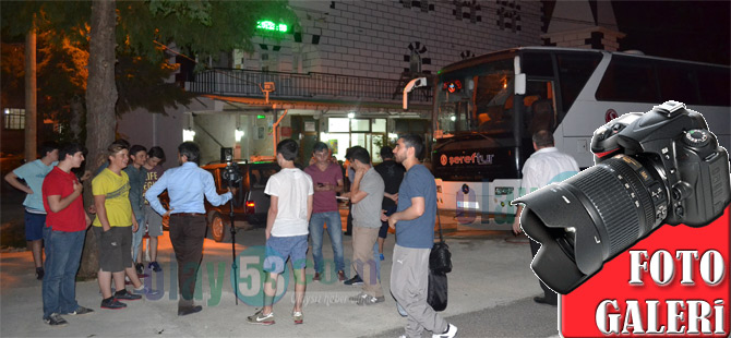 teroristlerce-diyarbakir’da-yolu-kesilen-rize-ekibi-rize’ye-dondu-foto-galeri.jpg teroristlerce-diyarbakir’da-yolu-kesilen-rize-ekibi-rize’ye-dondu-foto-galeri.jpg