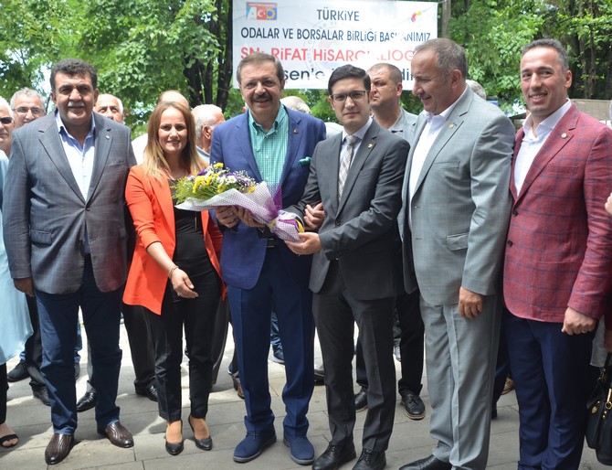 tobb-baskani-m.-rifat-hisarciklioglu-rize’de-(19).jpg